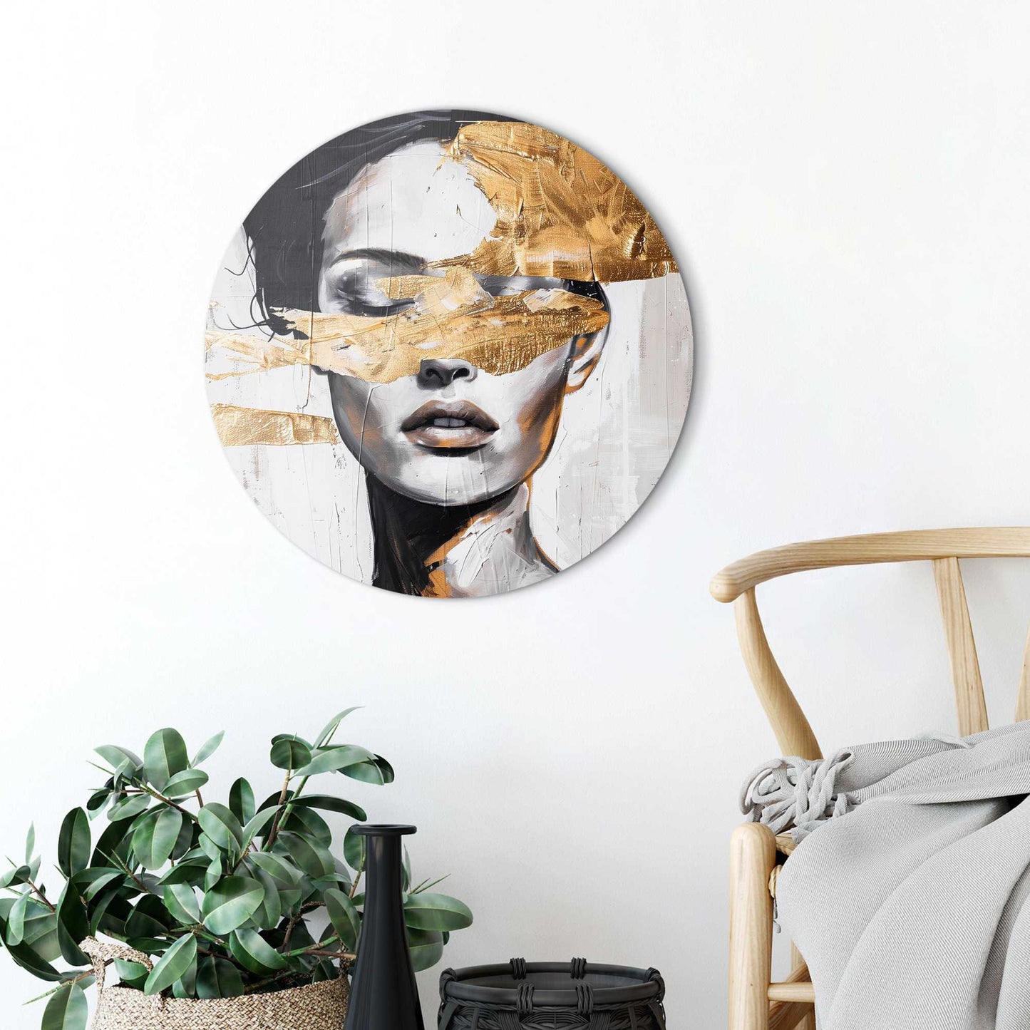 Circle Art Gold lady 50x50