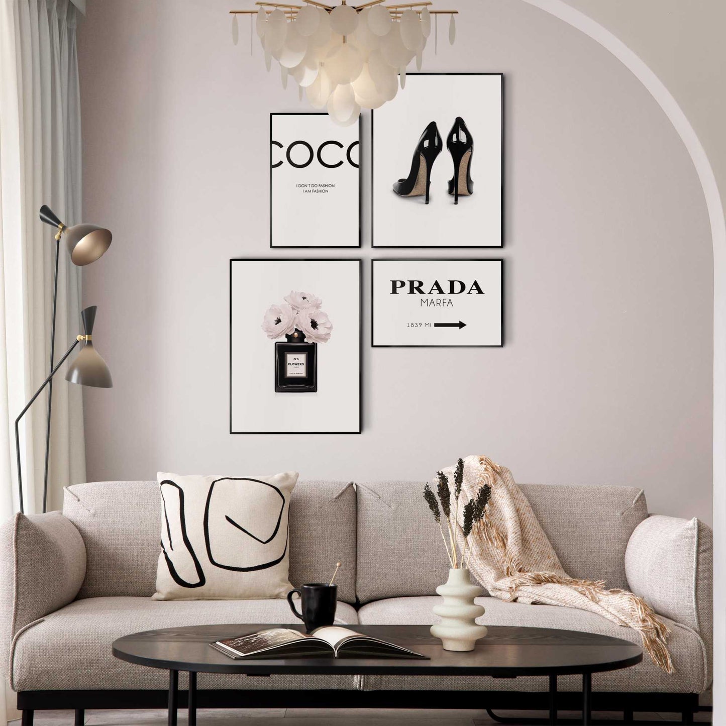 Framed in Black Picture set Luxury Beauty Set 40x30