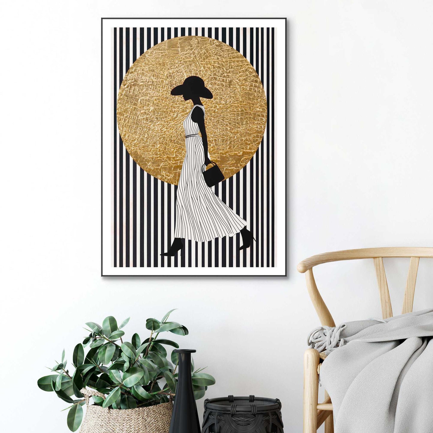 Framed Poster Woman in Golden Circle 70x50